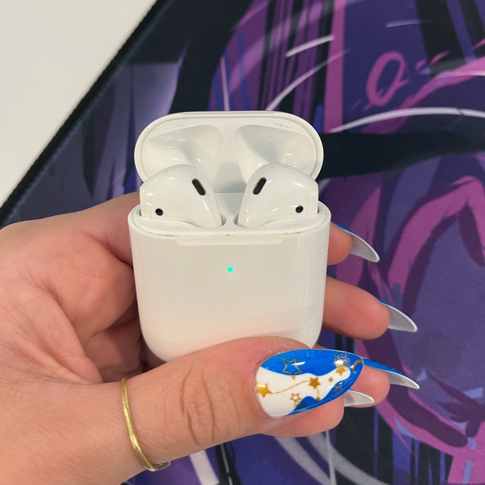 Apple AirPods 2nd Generation